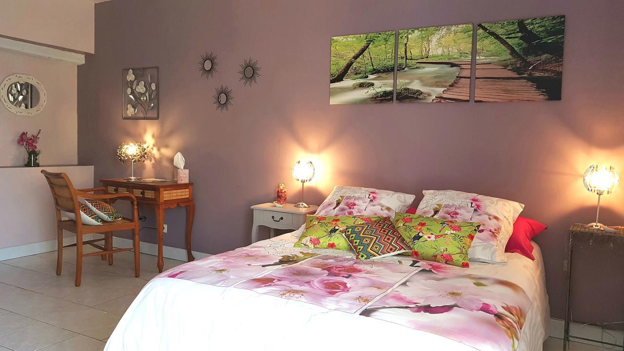 Domaine De La Dame Blanche Hotel Siorac-en-Perigord Bagian luar foto
